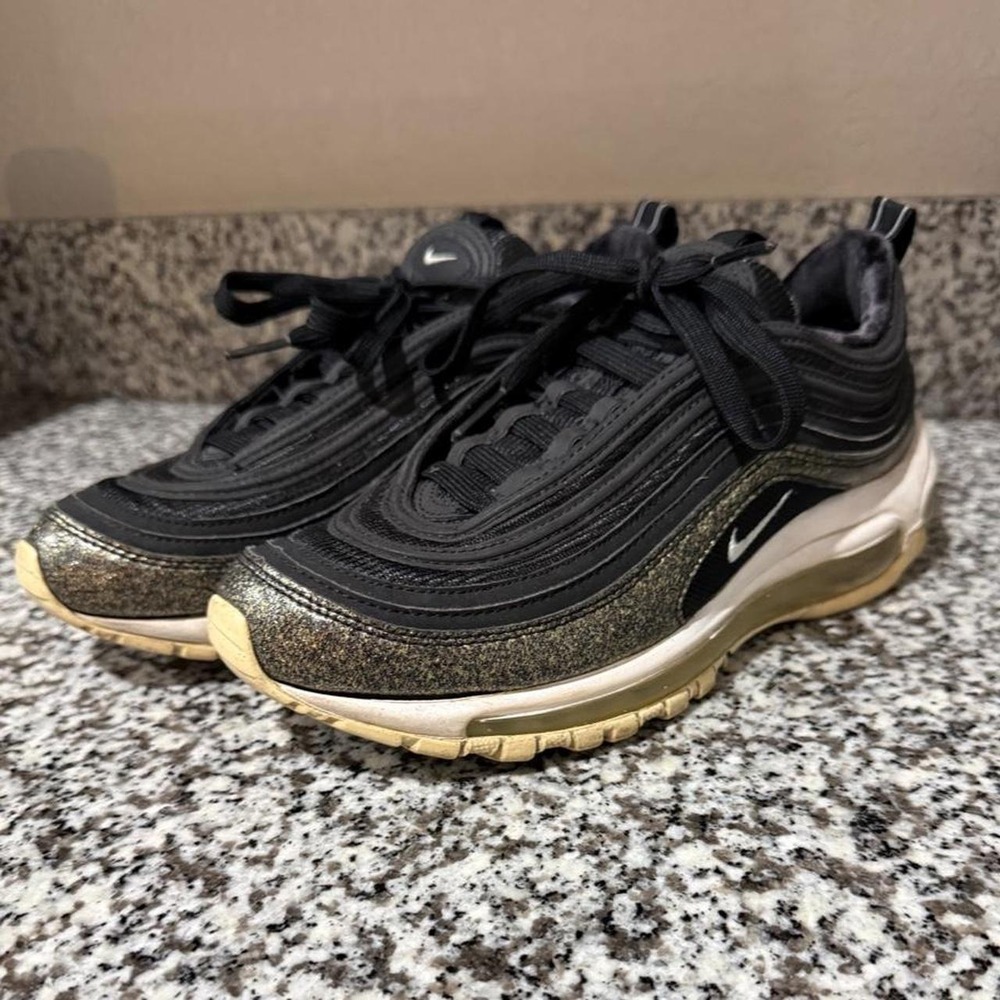 Nike Air Max 97 OG SE Metallic Gold Star Black Velvet Youth Size 6Y AH9153-001